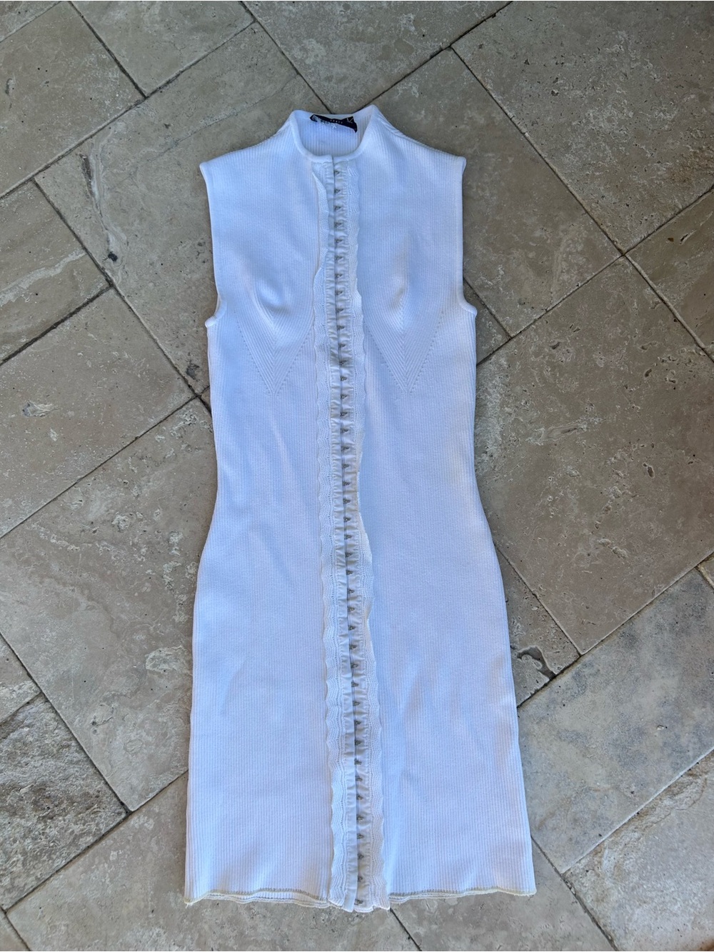 90s Amazing quality Spadafora Sleeveless White Knit Dress with Ruffle Trim